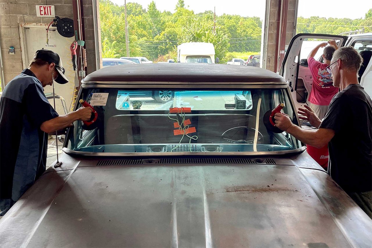 Installing 1969 F100 Parts on Ford Muscle's Project Truck